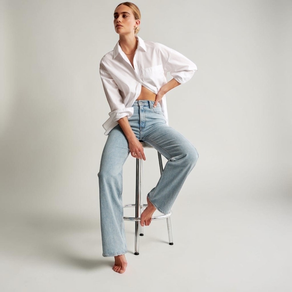 Abercrombie 90s Relaxed Jean High Rise Light Wash Straight Leg 28 Short - Picture 13 of 16